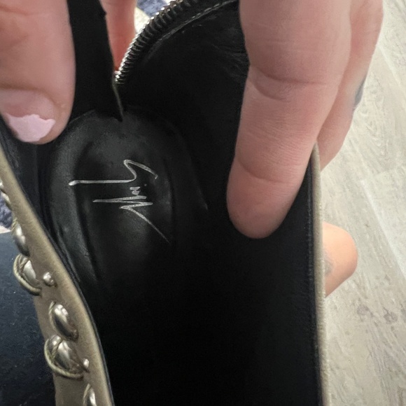 Ankle boots - Picture 1 of 5